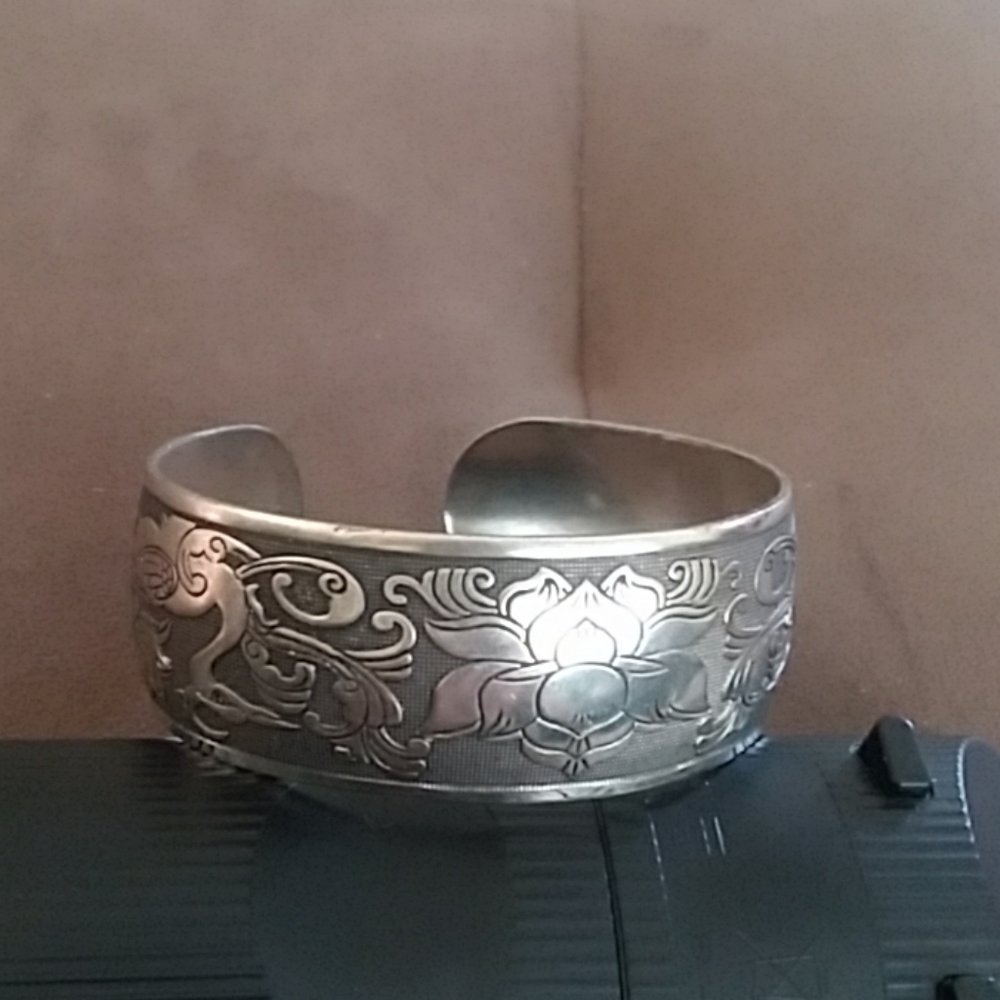 Silver engraved bracelet